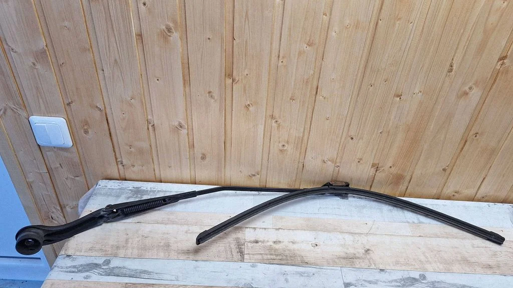 Front wiper blade arm – Ford Transit Custom (2013-2023)