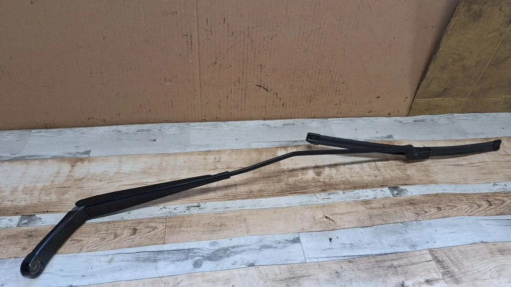 Front wiper blade arm 2K1955410A