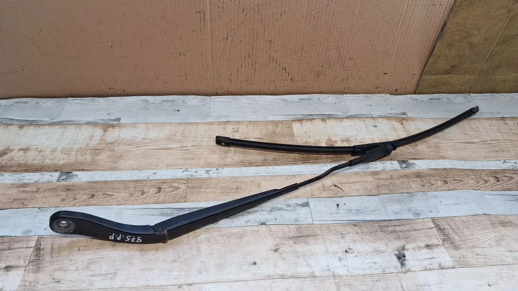Front wiper blade arm AM5117526AB
