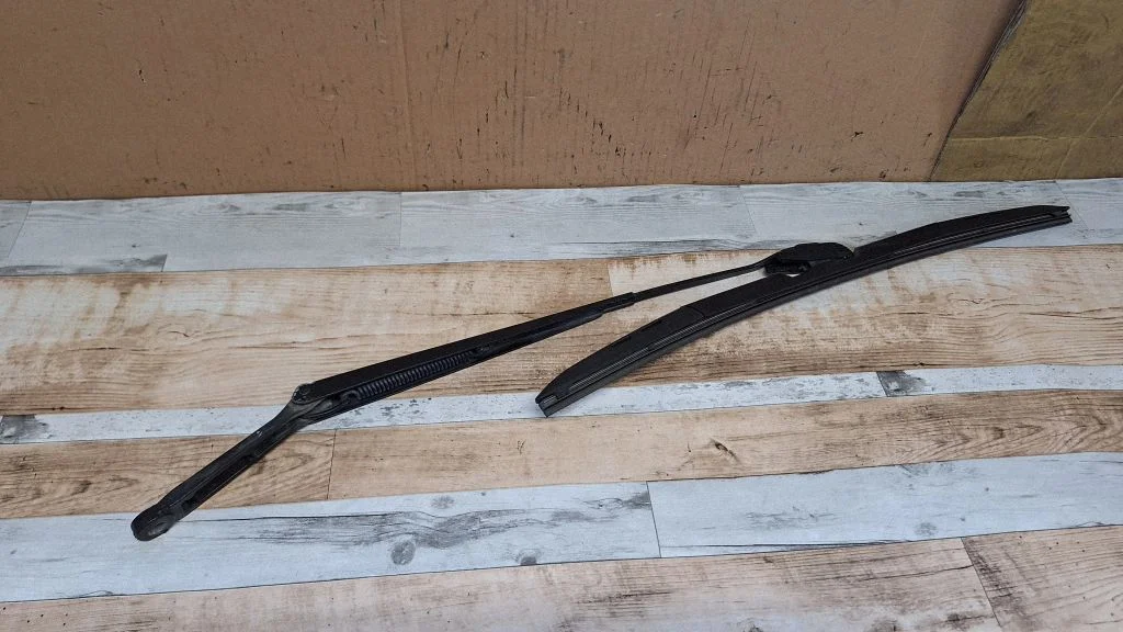 Esiklaasi kojameeste kang XS4117527AB