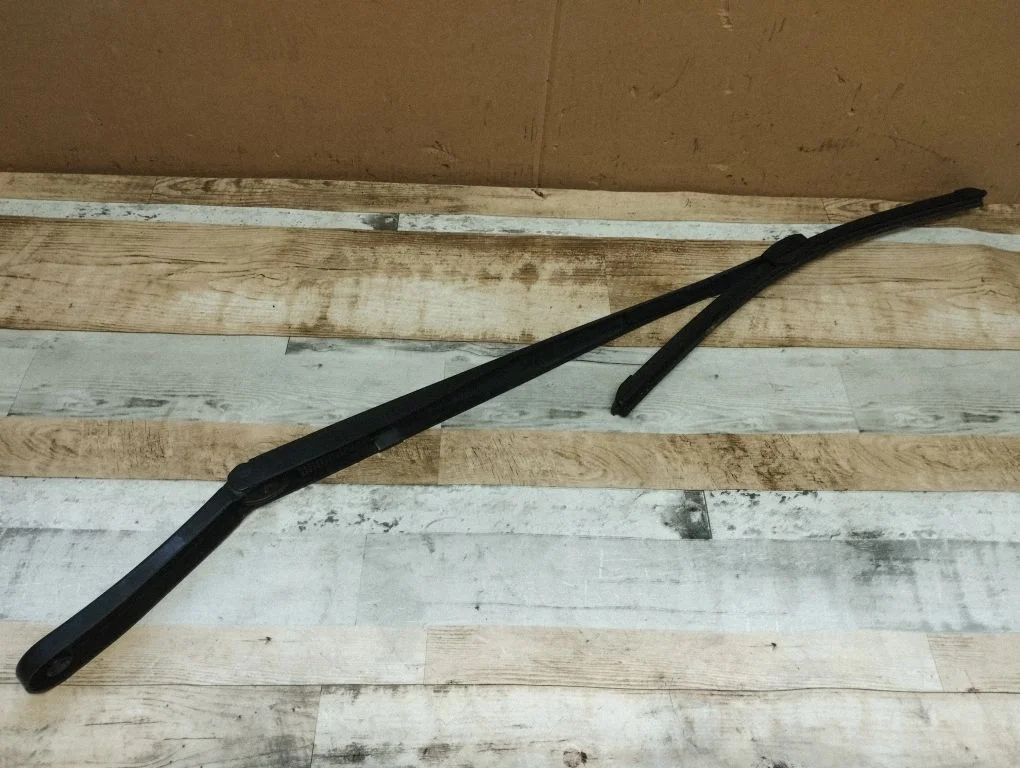 Front wiper blade arm 7203156