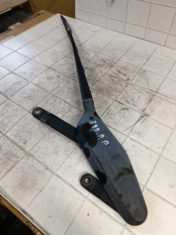 Front wiper blade arm 4453
