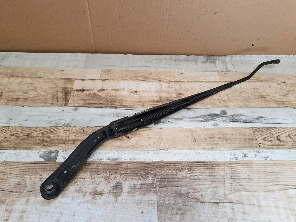 Front wiper blade arm – left