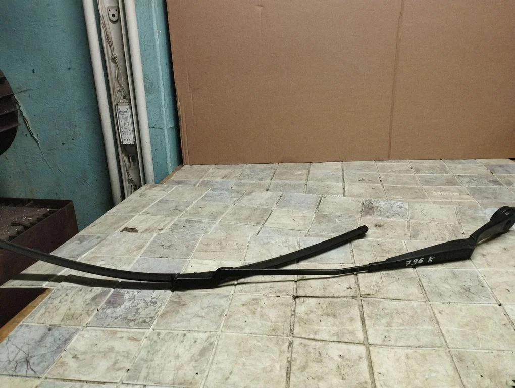 Front wiper blade arm BM5117526AB