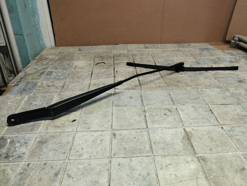 Front wiper blade arm 1Z1955419