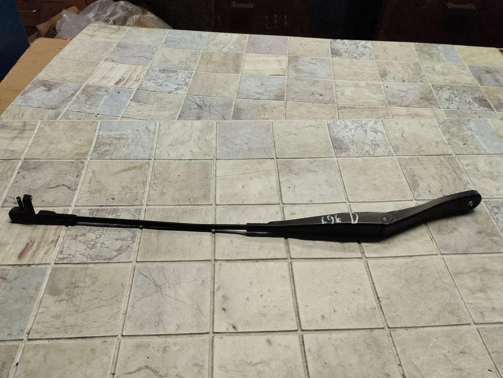 Front wiper blade arm – Opel Astra H (2004-2012)