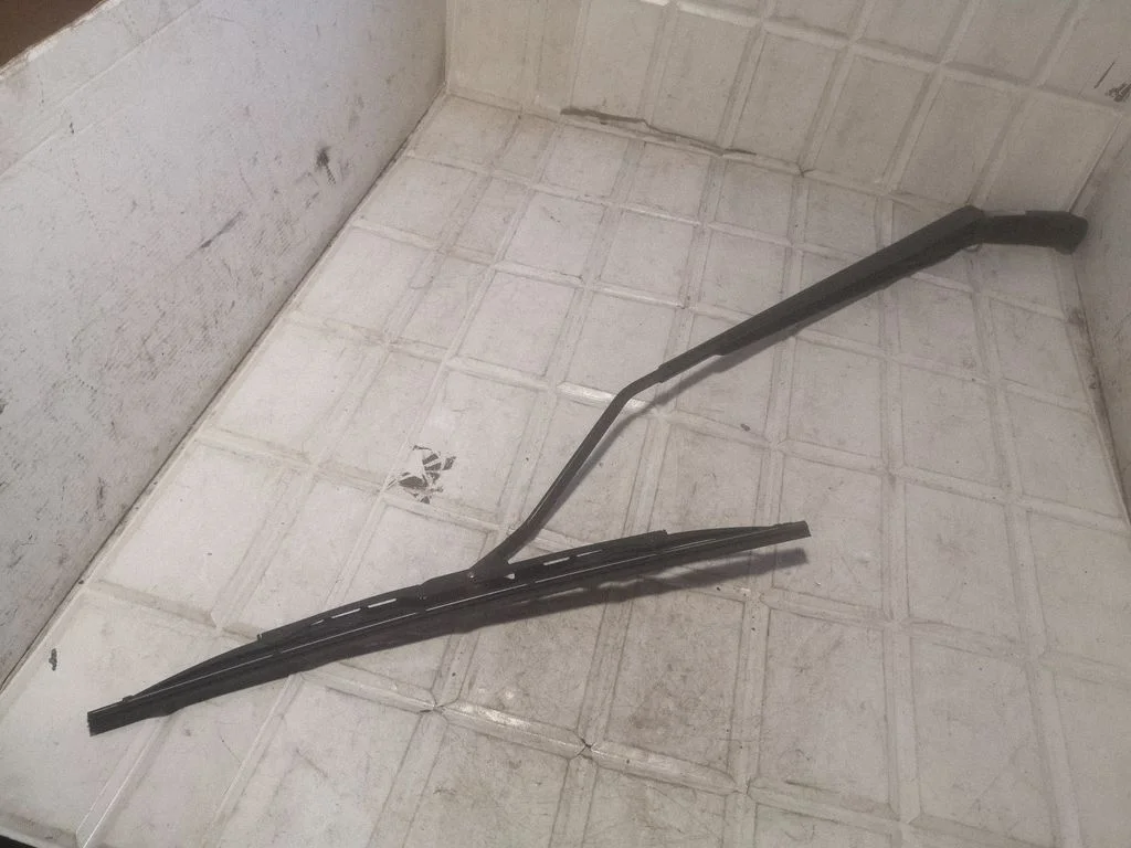 Front wiper blade arm – Opel Zafira A (1999-2005)
