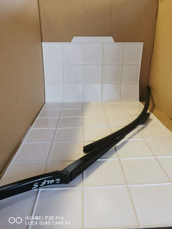 Front wiper blade arm 1Q1955409