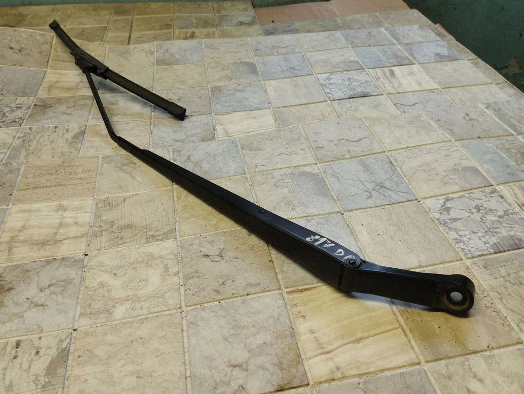 Esiklaasi kojamees – Toyota Corolla Verso E121 (2001-2004)