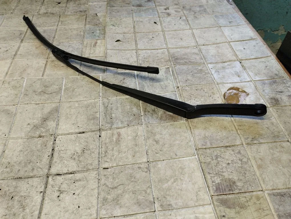 Windshield/front glass wiper blade – Volkswagen Golf Plus (2005-2013)