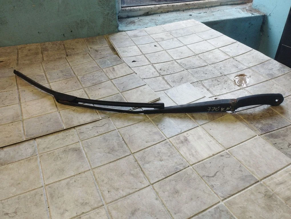 Windshield/front glass wiper blade – Volkswagen Transporter - Caravelle T5 (2003-2015)