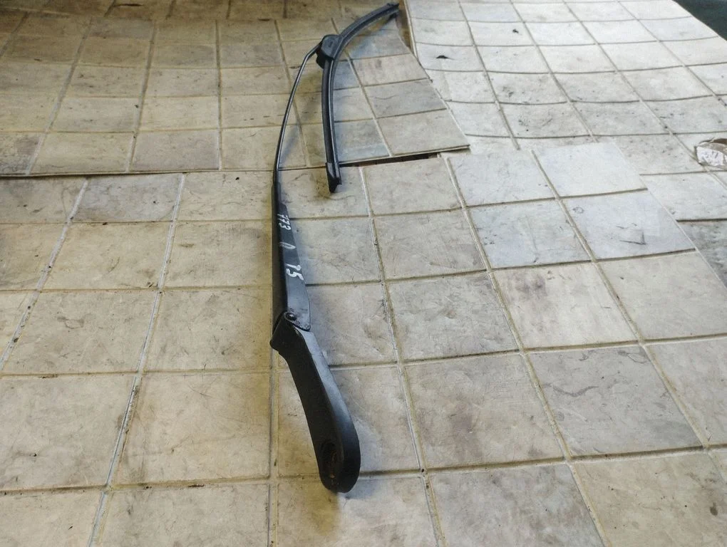 Windshield/front glass wiper blade – Volkswagen Transporter - Caravelle T5 (2003-2015)