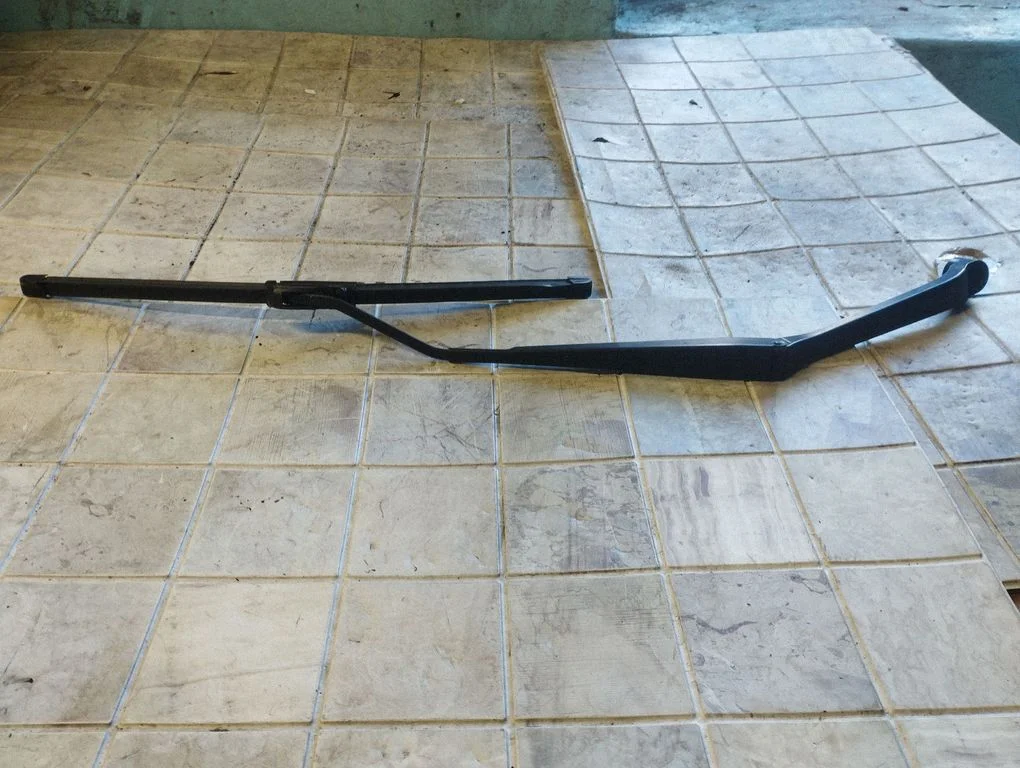 Windshield/front glass wiper blade – Toyota RAV 4 (XA20) (2000-2005)