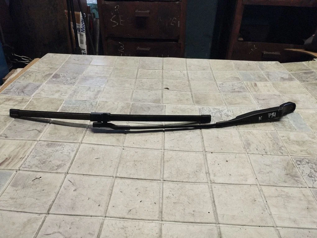 Windshield/front glass wiper blade 3B1955410B