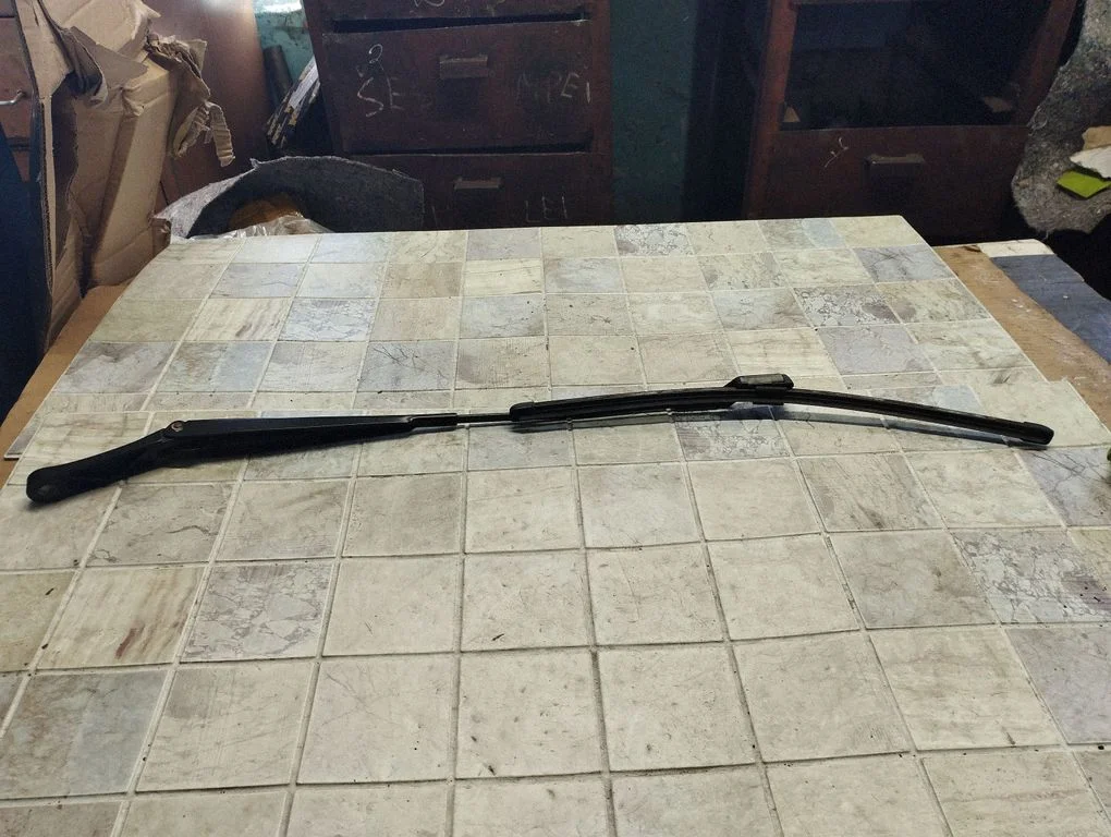 Windshield/front glass wiper blade 3C1955410B