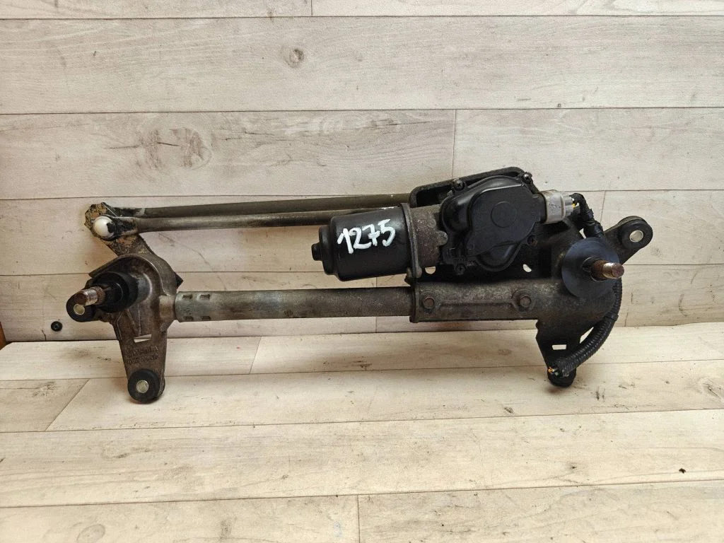 Front wiper linkage and motor – Honda Accord (2003-2007)