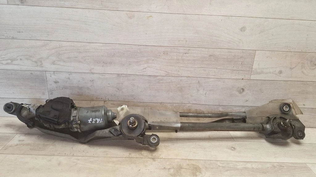 Mechanizm wycieraczek z silniczkiem 1593001260