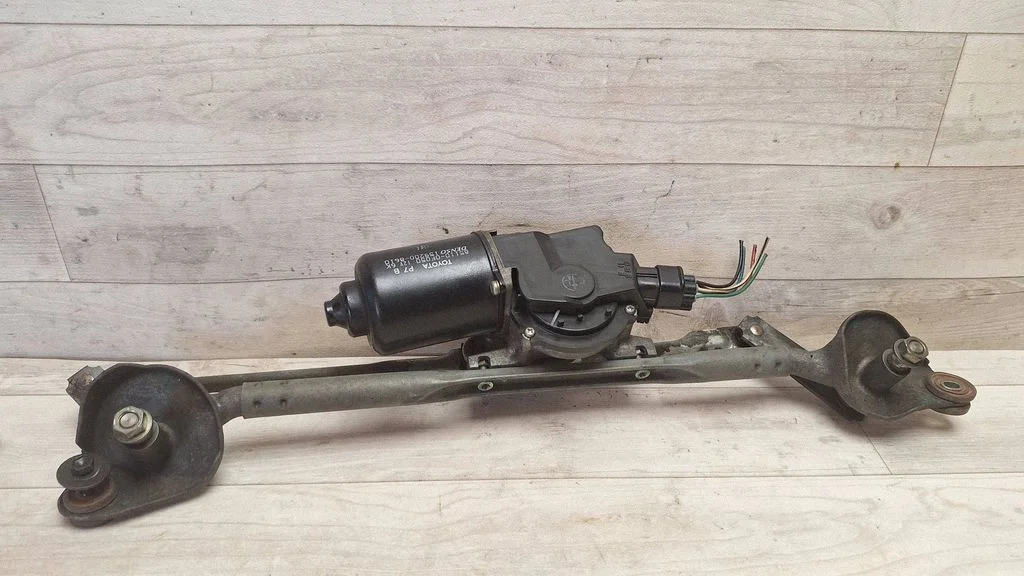 Front wiper linkage and motor 851100F050