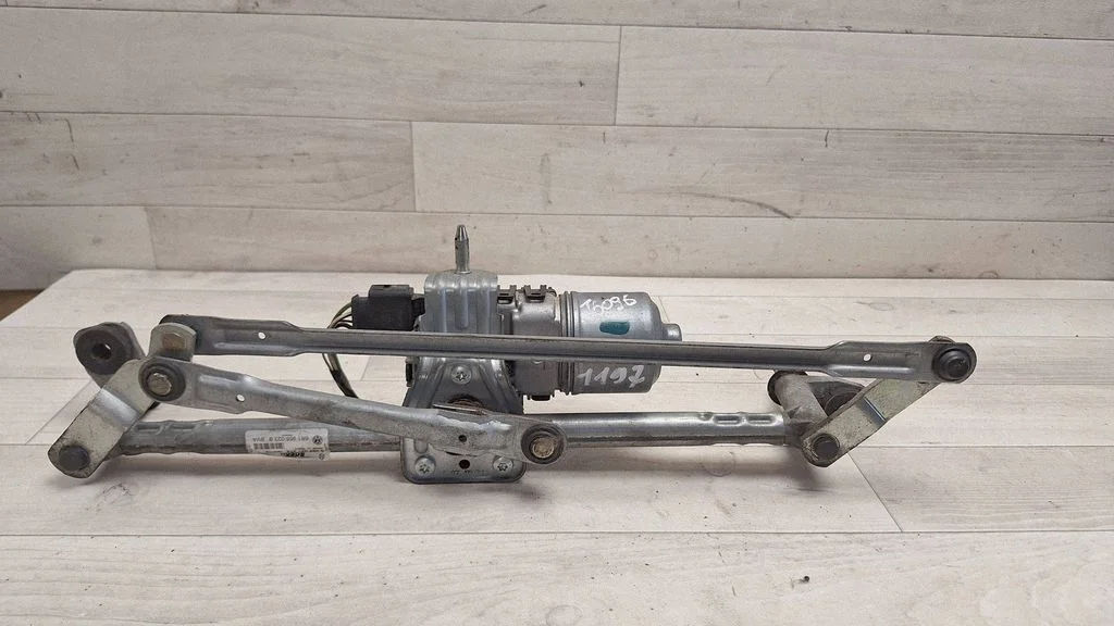 Front wiper linkage and motor 6R1955119A
