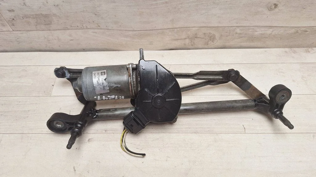 Front wiper linkage and motor 405067