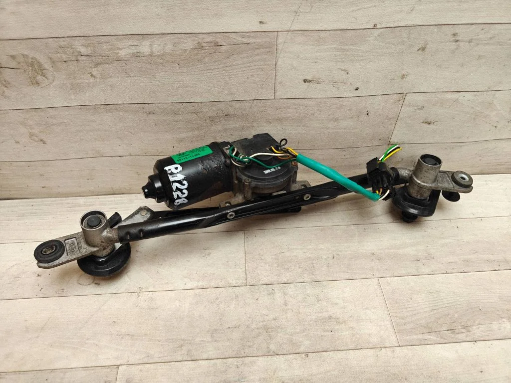 Front wiper linkage and motor 981101J000