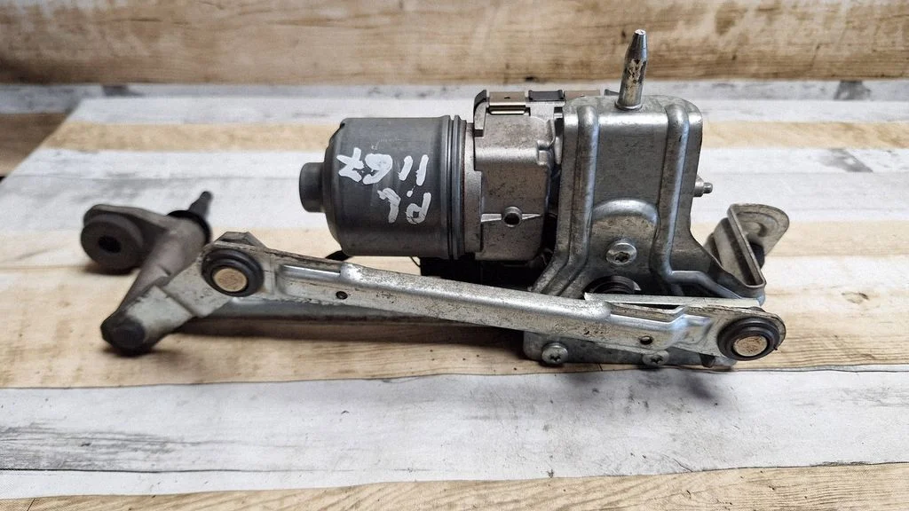 Front wiper linkage and motor 5M0955119