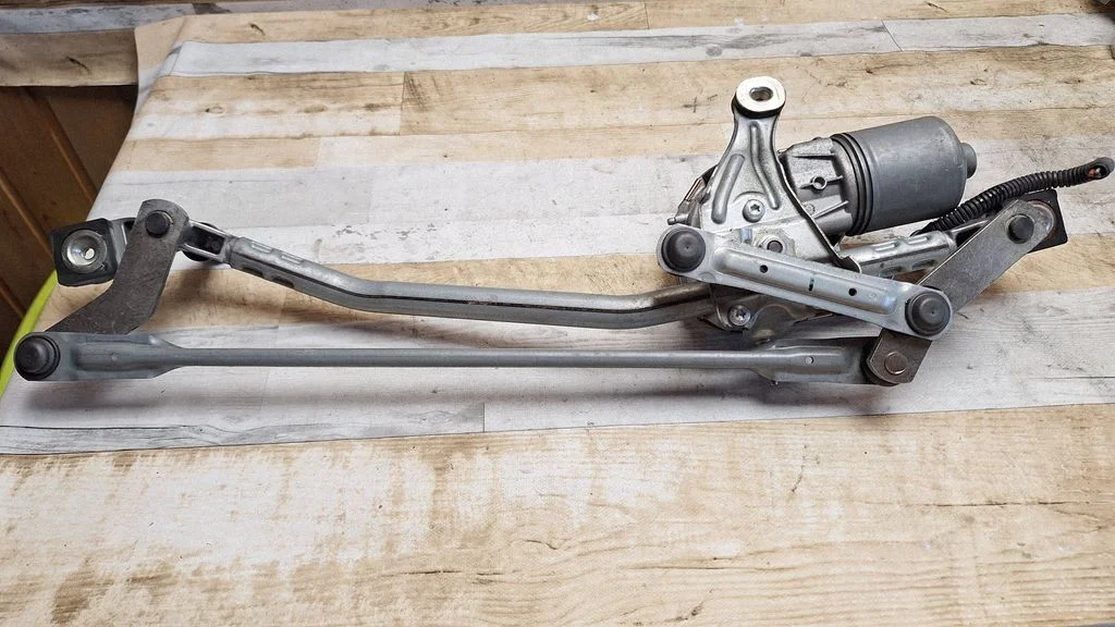 Front wiper linkage and motor 3397021692