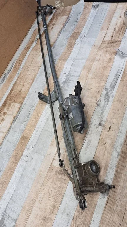 Front wiper linkage and motor 404976