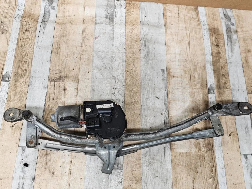 Front wiper linkage and motor 3397021520