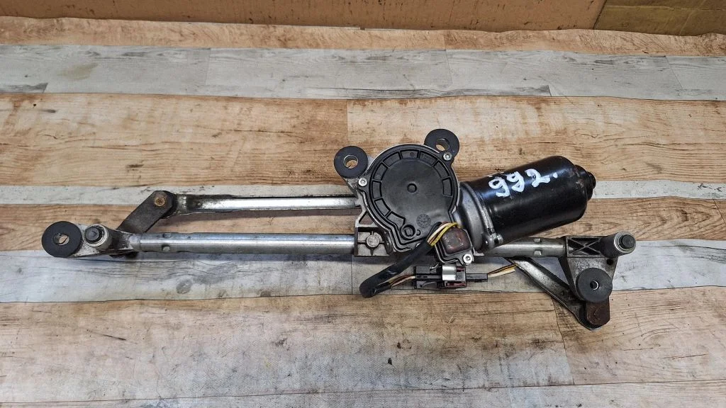 Front wiper linkage and motor