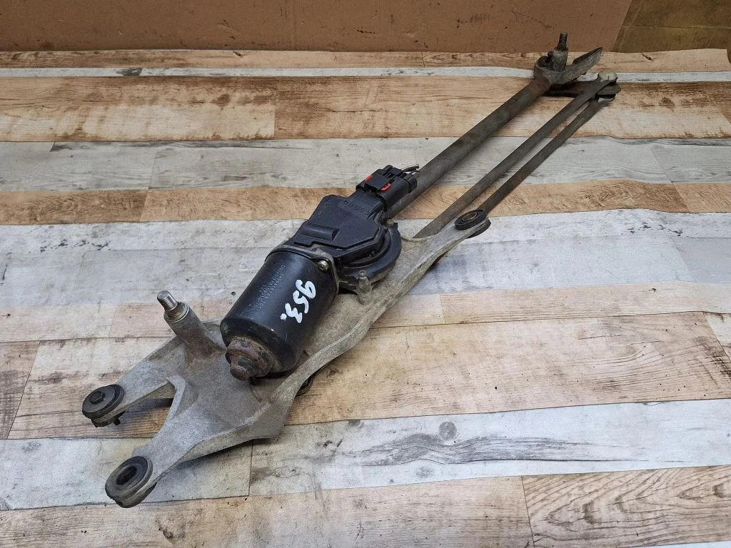 Mechanizm wycieraczek z silniczkiem 04894167AB
