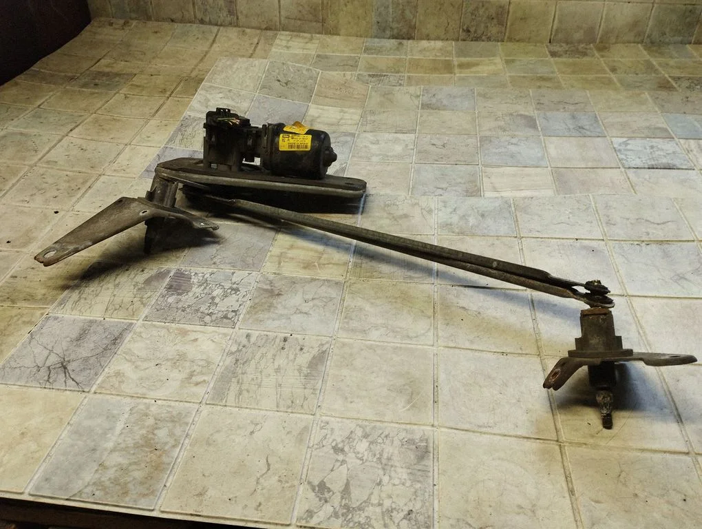 Front wiper linkage and motor 964421078001