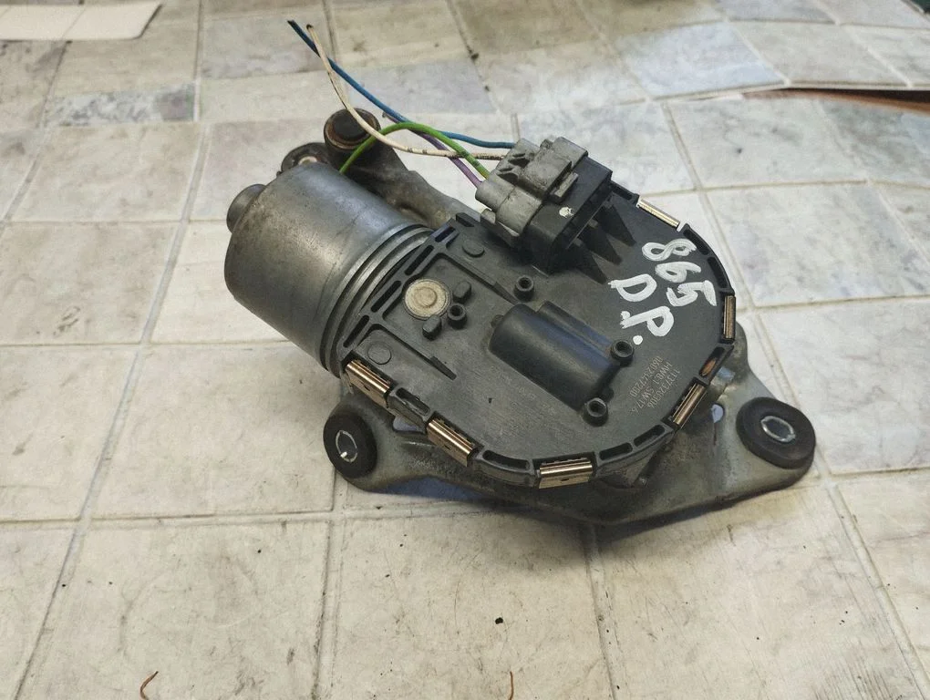 Front wiper linkage and motor 9661812080