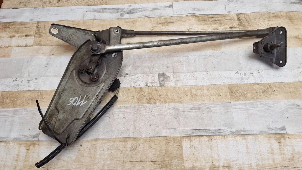 Front wiper linkage and motor – Citroen Berlingo (2003-2007)