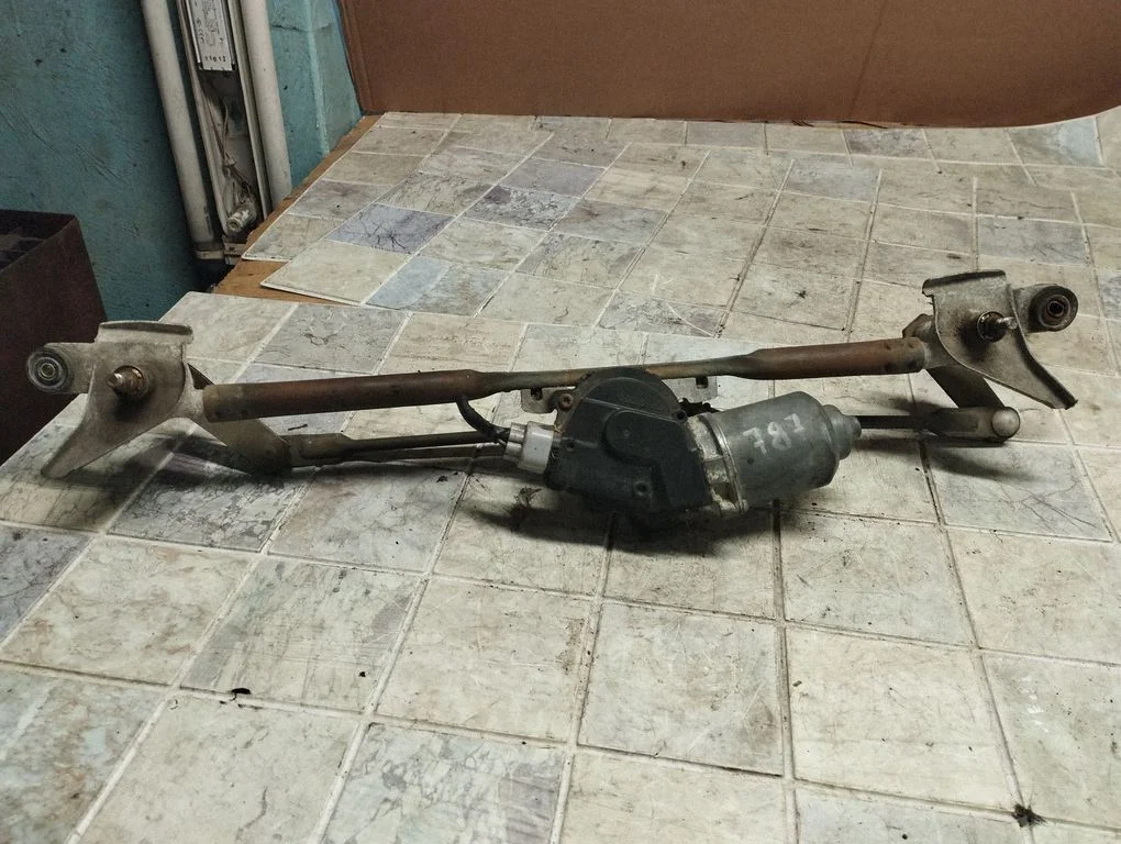 Front wiper linkage and motor 1593000640