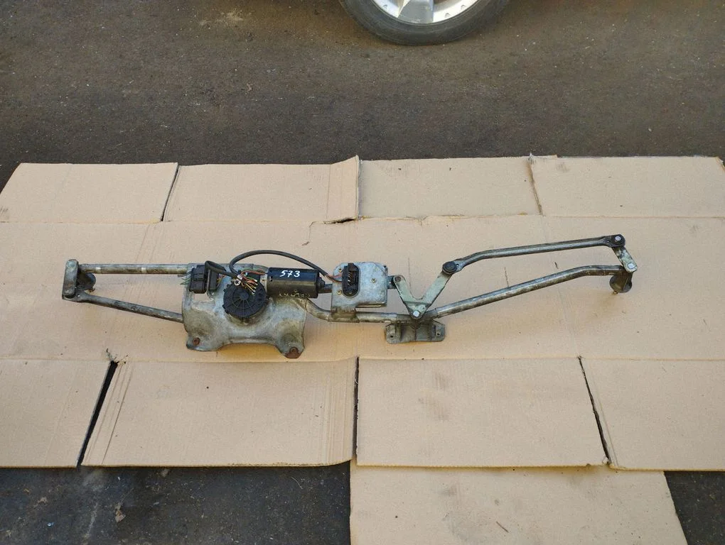 Front wiper linkage and motor 3397020395