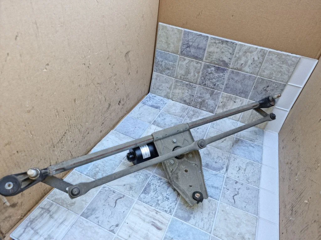 Mechanizm wycieraczek z silniczkiem – Ford Transit -  Tourneo Connect (2003-2008)