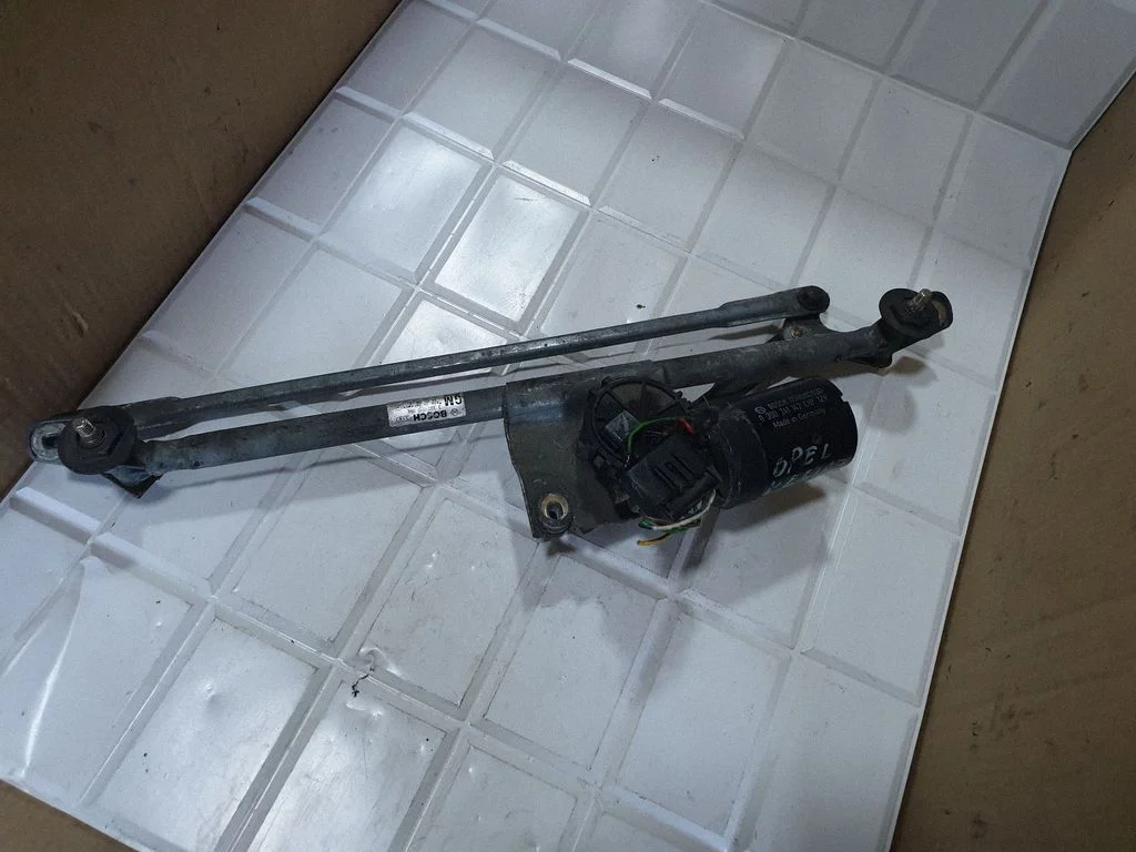 Front wiper linkage and motor – Opel Vectra B (1996-2002)