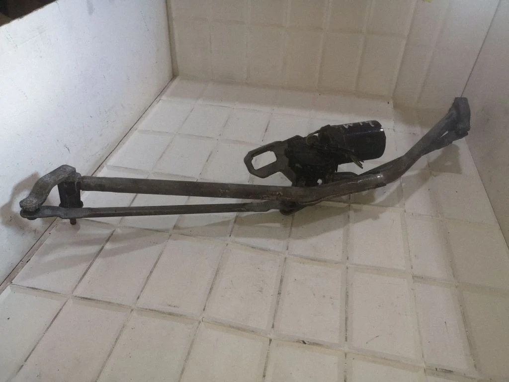 Front wiper linkage and motor 701955325