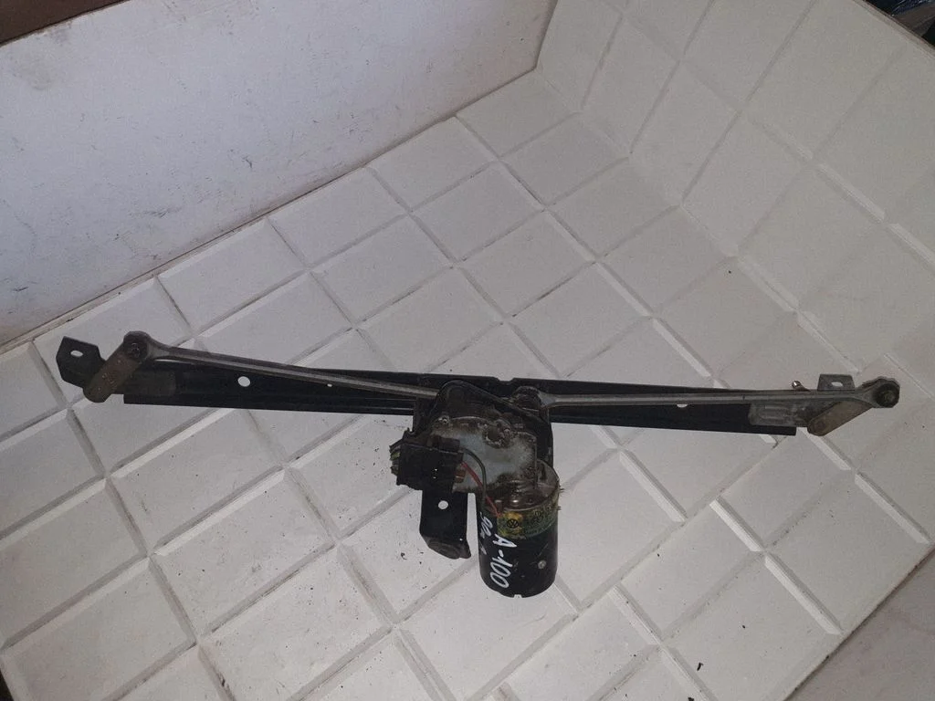 Front wiper linkage and motor 443955113A