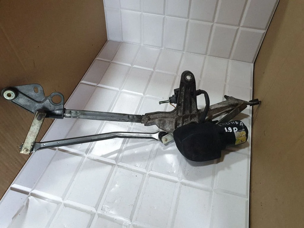 Front wiper linkage and motor – Renault Laguna I (1994-2000)