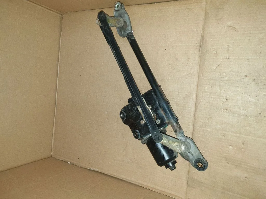 Front wiper linkage and motor 981001C100