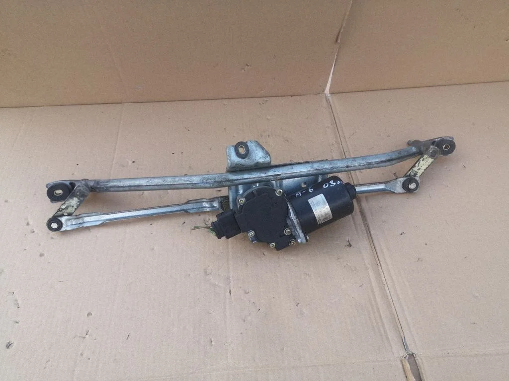 Front wiper linkage and motor 4B1955325