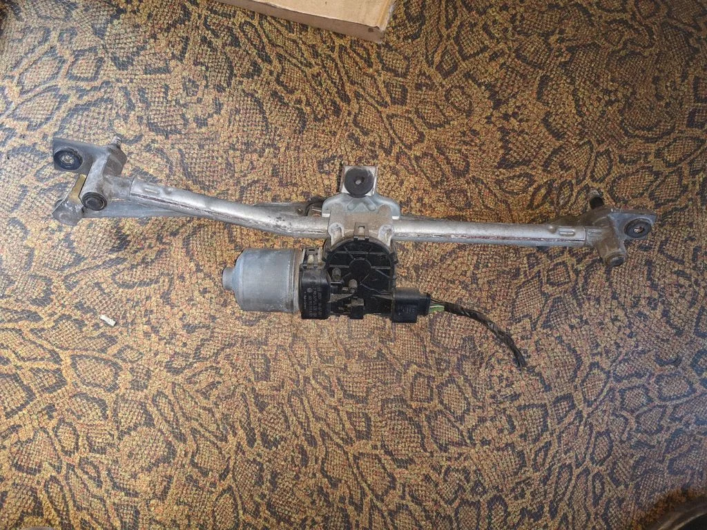 Front wiper linkage and motor – Skoda Fabia Mk1 (6Y) (1999-2007)