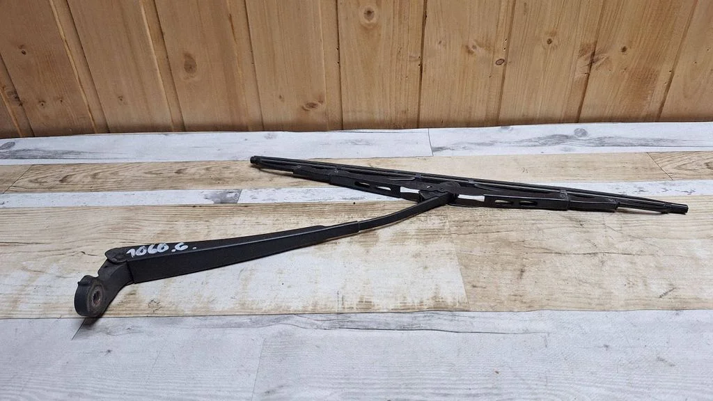 Rear wiper blade arm – Ford Galaxy (2000-2006)