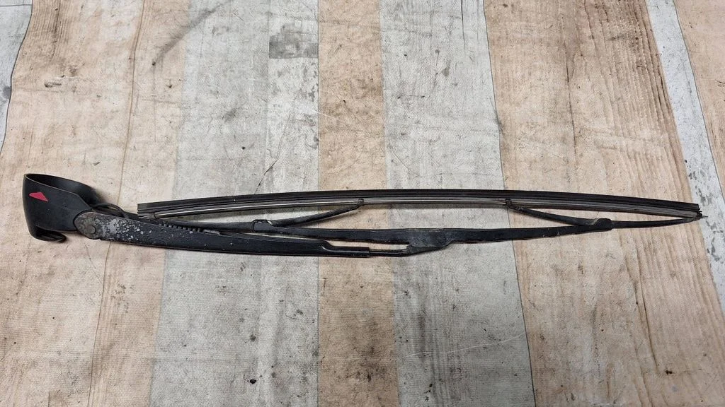 Rear wiper blade arm 8D9955407A