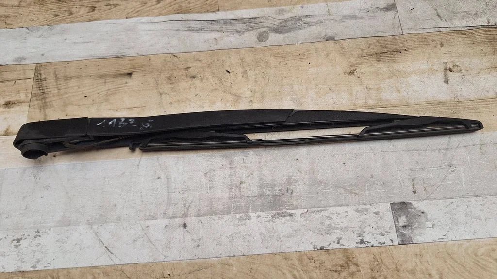 Rear wiper blade arm – Opel Zafira B (2005-2014)
