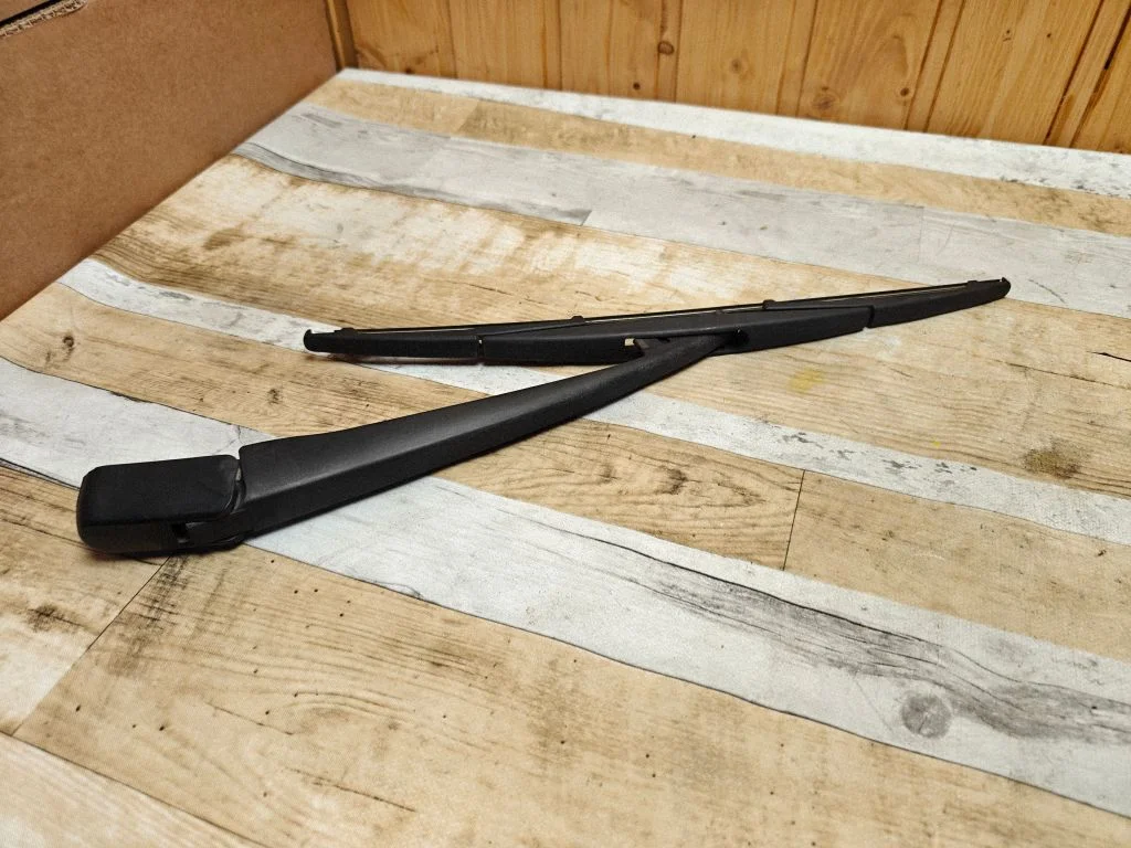 Rear wiper blade arm 35614