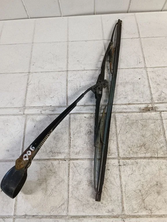 Rear wiper blade arm – Skoda Octavia Mk1 (1U) (1996-2004)