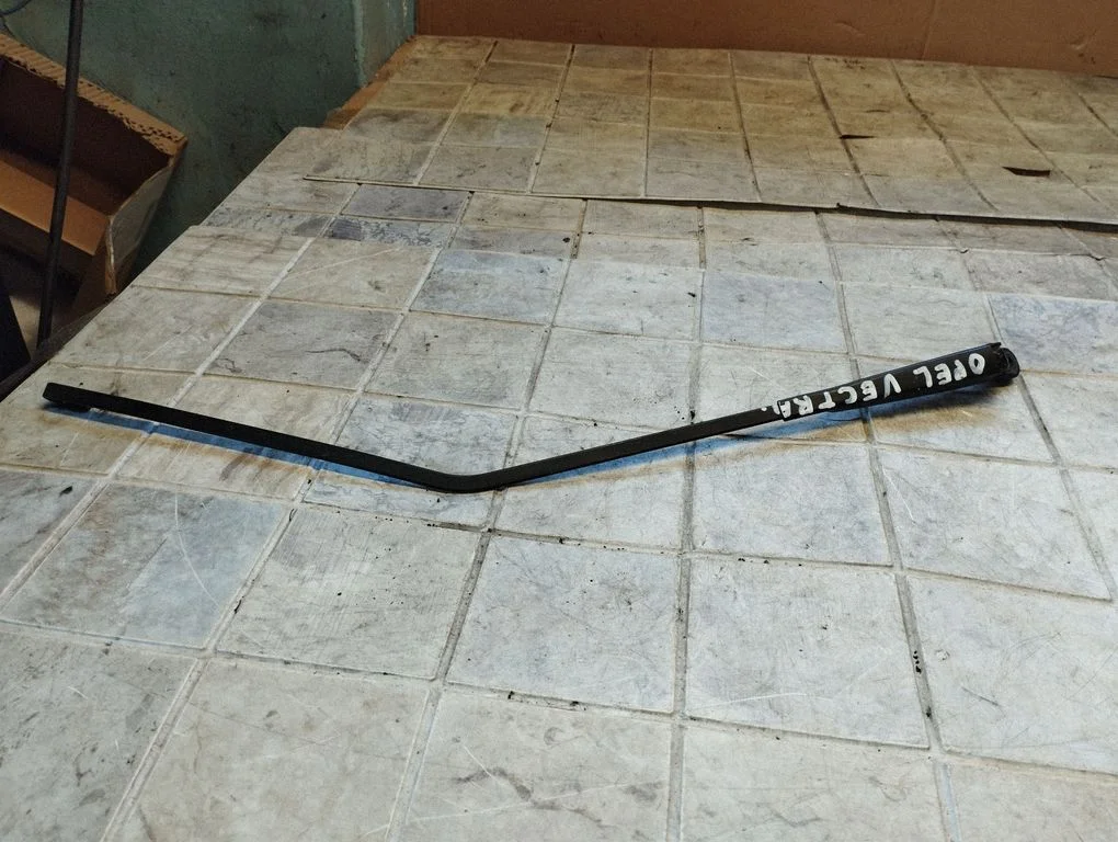 Rear wiper blade arm – Opel Vectra B (1996-2002)